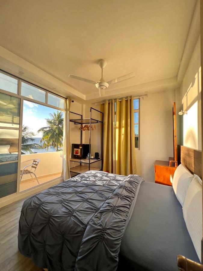 Hotel Leisure Boutique Maafushi 维尼家 Esterno foto